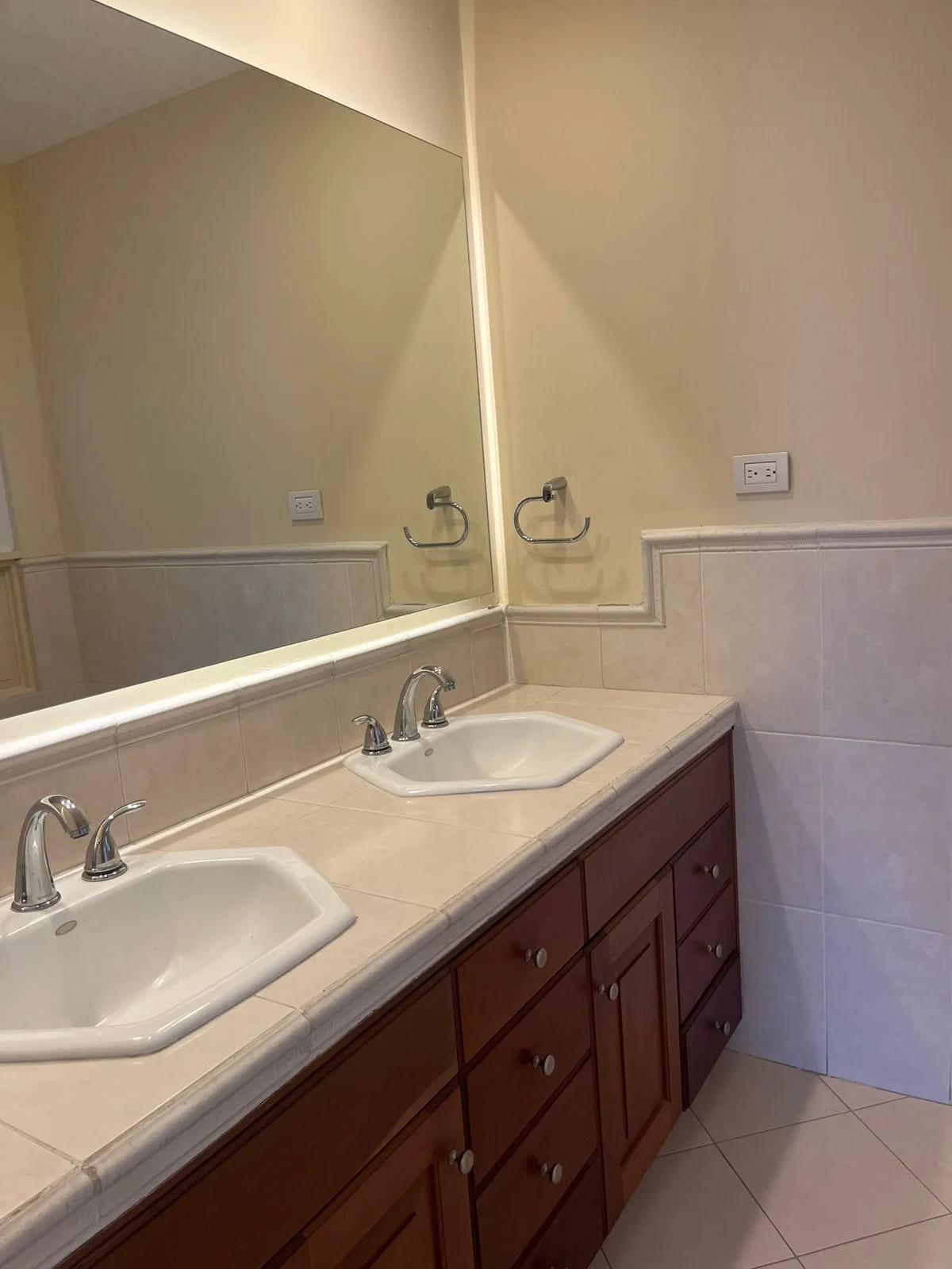 Apartamento en Renta – Zona 14 — foto 2 de 12