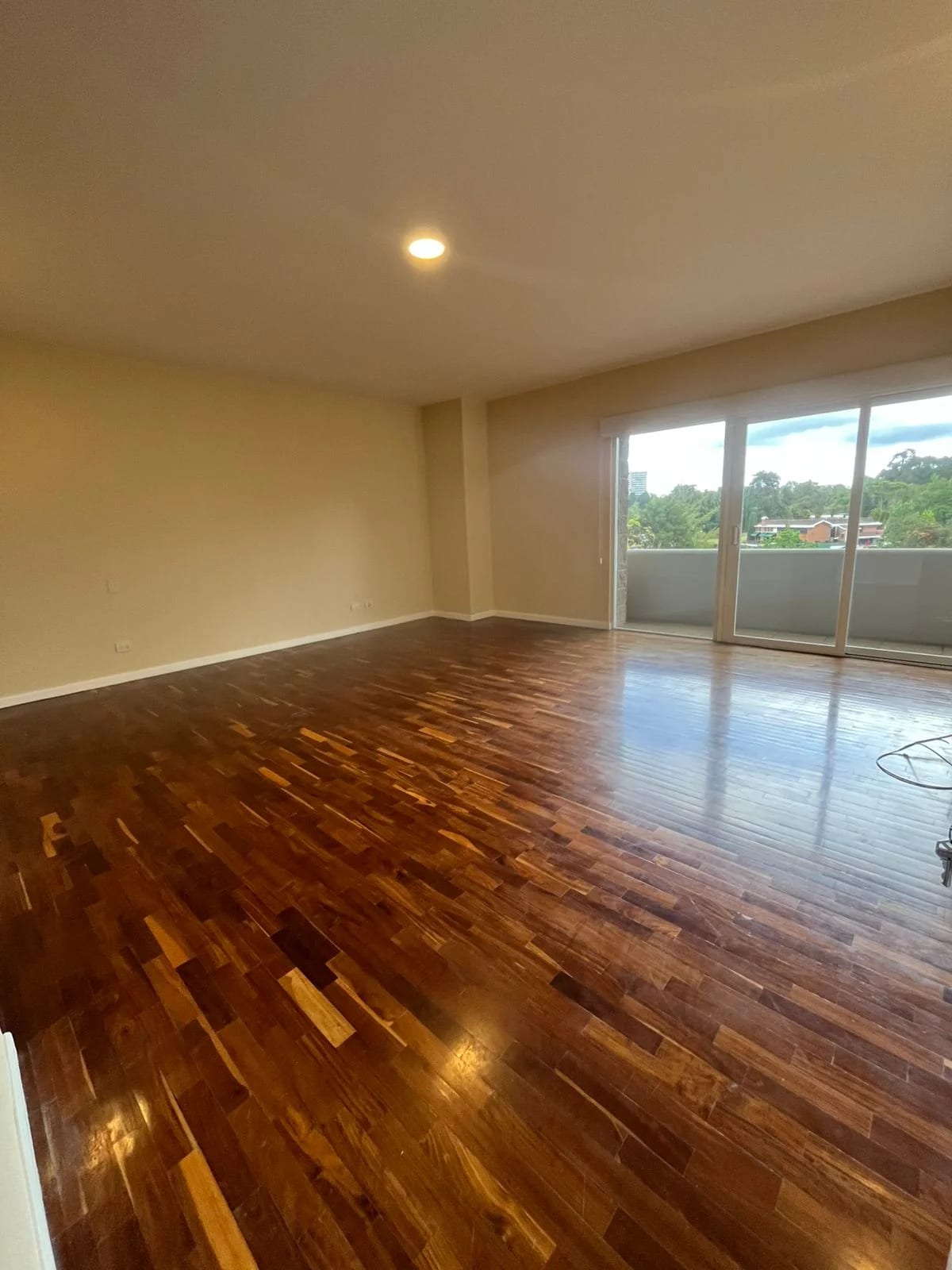Apartamento en Renta – Zona 14 — foto 5 de 12