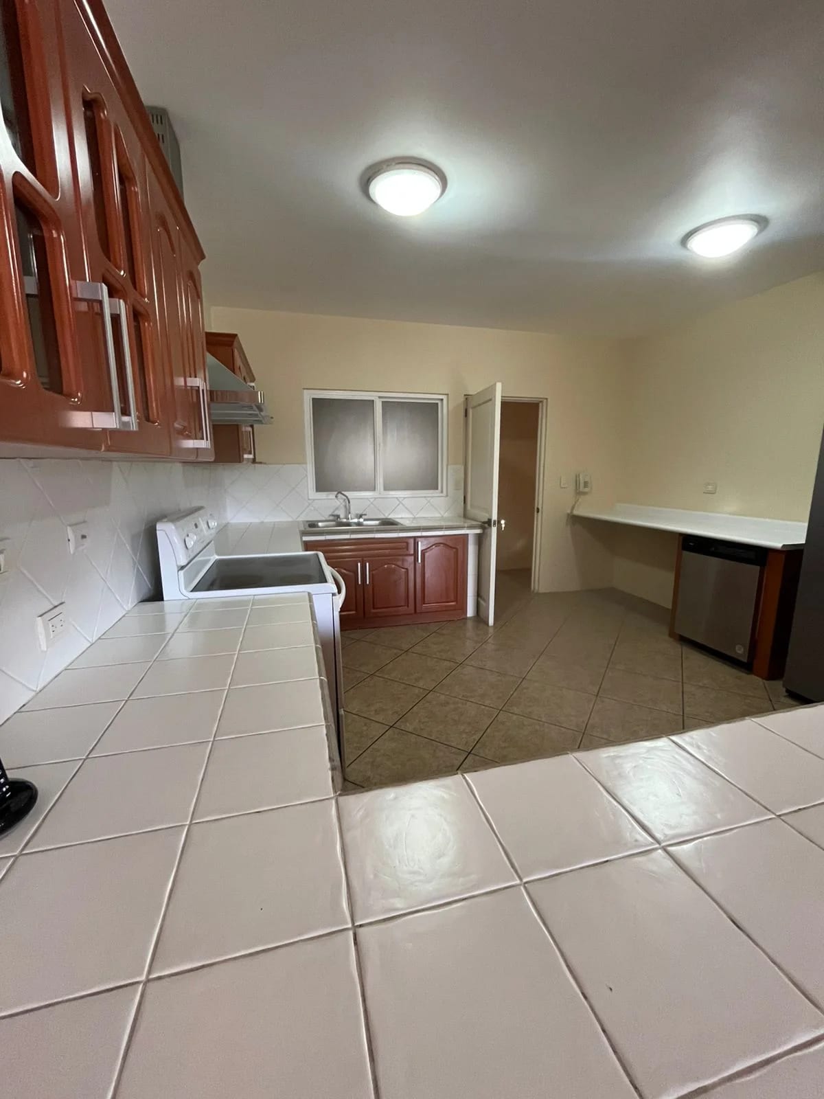 Apartamento en Renta – Zona 14 — foto 10 de 12