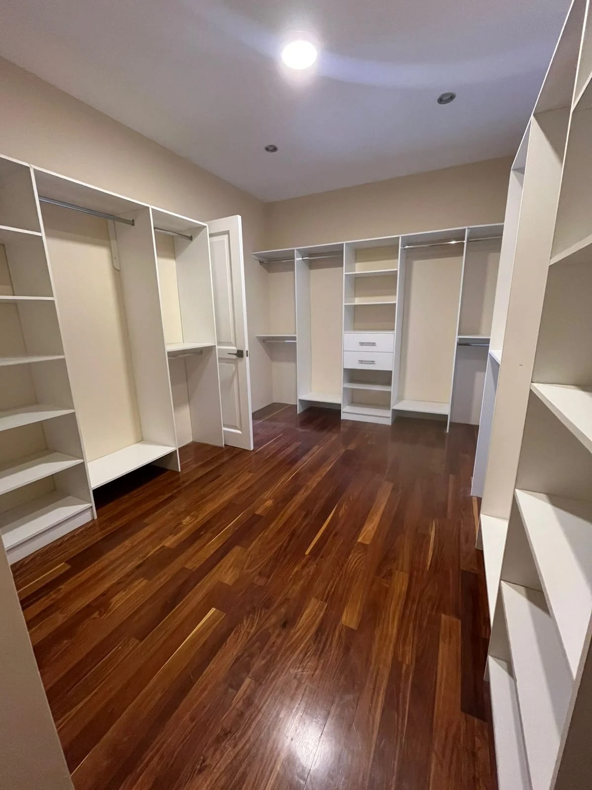 Apartamento en Renta – Zona 14 — foto 6 de 12