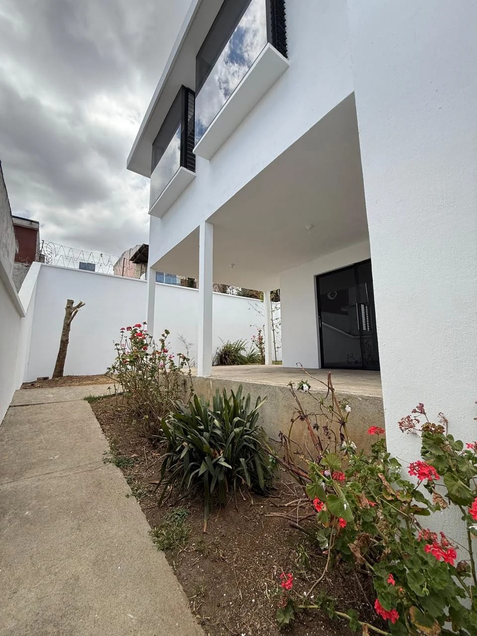 Casa recién remodelada en San Cristóbal — foto 3 de 17