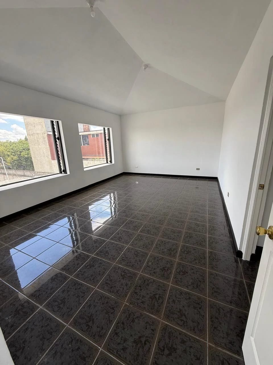 Casa recién remodelada en San Cristóbal — foto 10 de 17