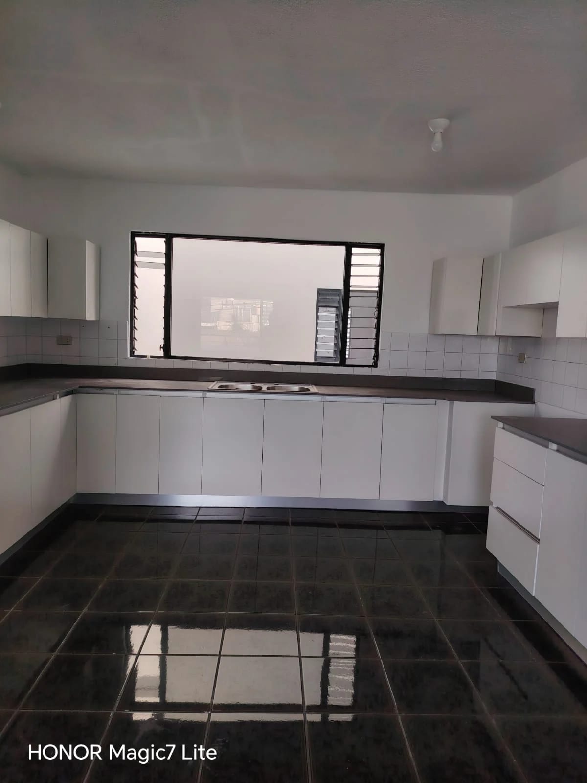 Casa recién remodelada en San Cristóbal — foto 8 de 17