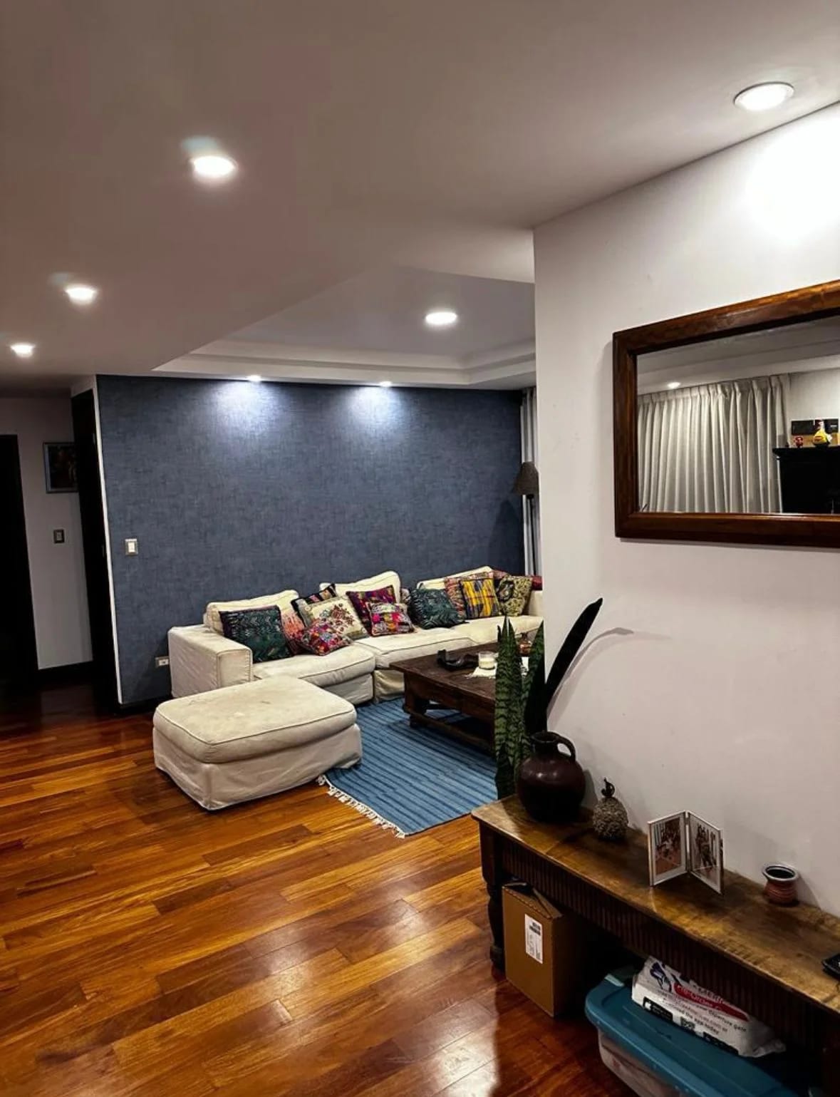 Apartamento en renta zona 15 VH1 — foto 2 de 7