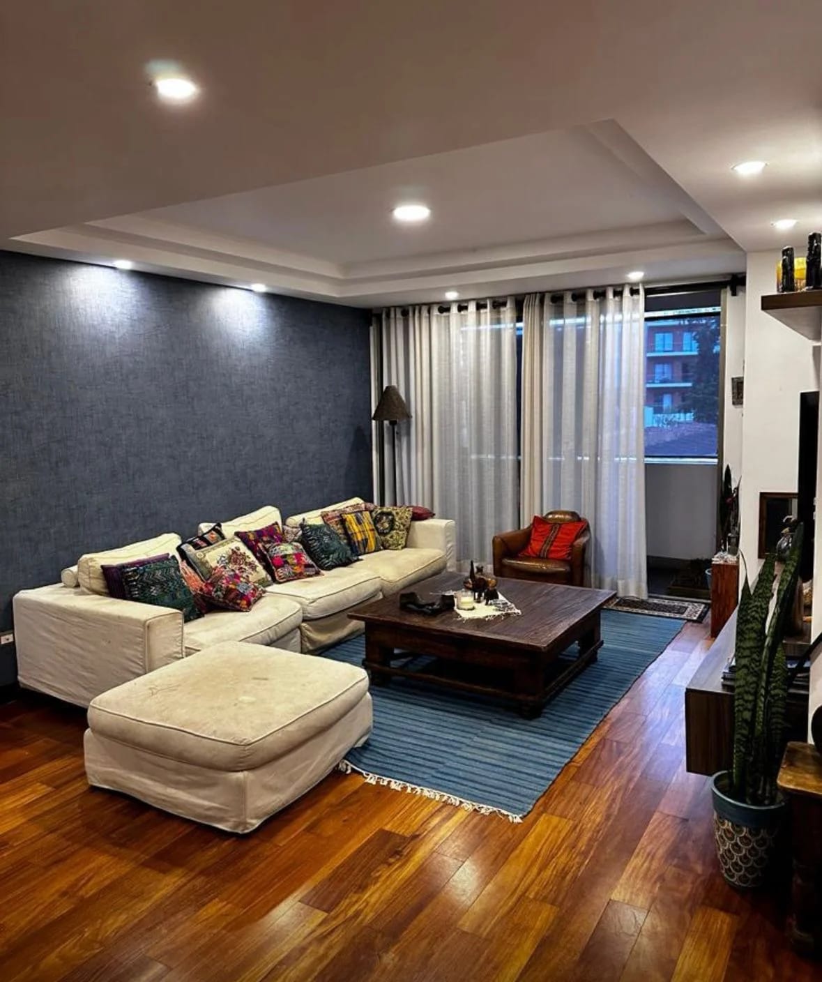 Apartamento en renta zona 15 VH1 — foto 1 de 7