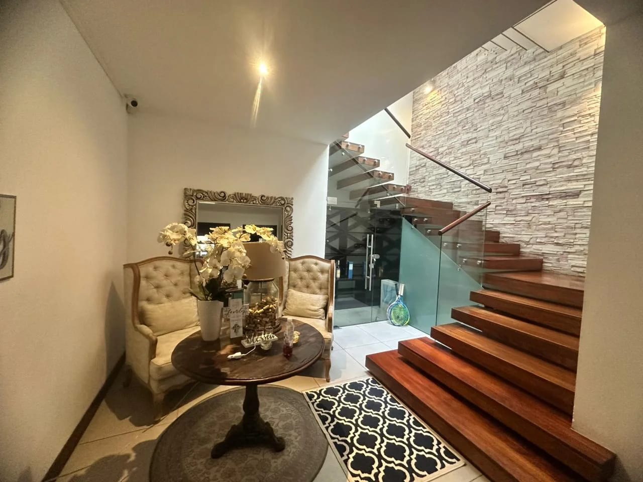 Espectacular casa en Residencias Concepción - — foto 1 de 6
