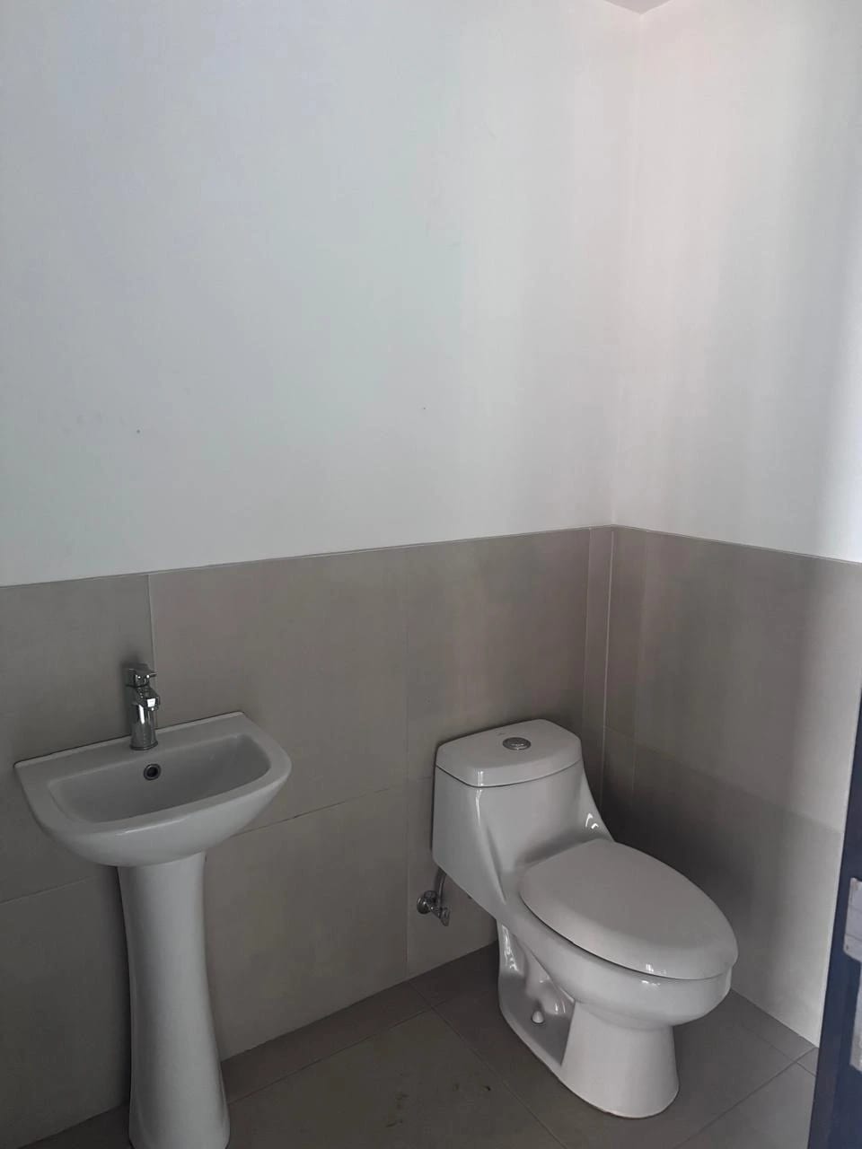 Oficina en Renta – Vasanta Business Center, Zona 10 — foto 6 de 9