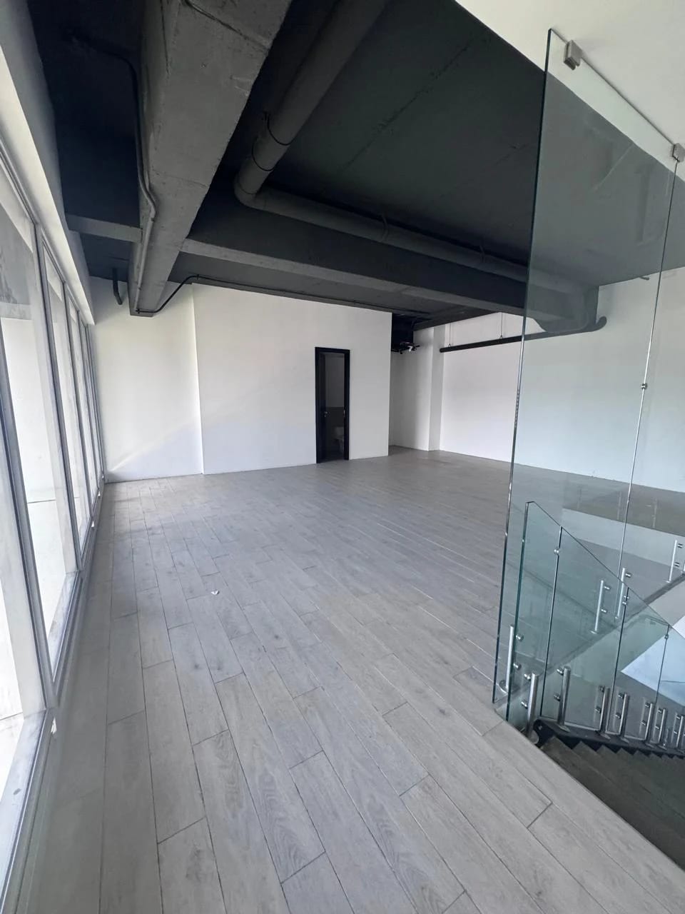 Oficina en Renta – Vasanta Business Center, Zona 10 — foto 4 de 9