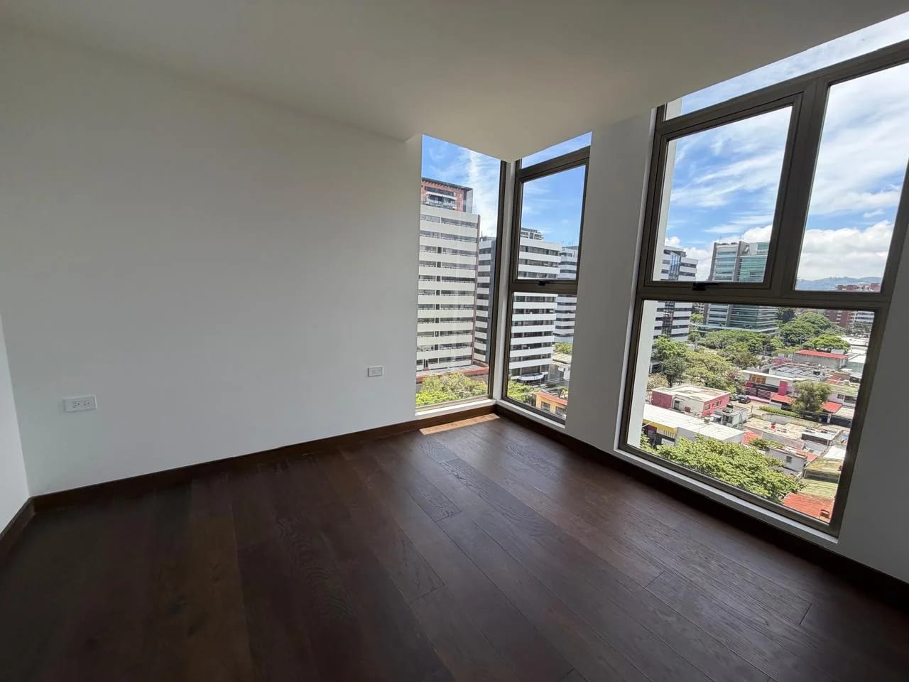 Apartamento en Venta – Atarah, Zona 10 — foto 7 de 17