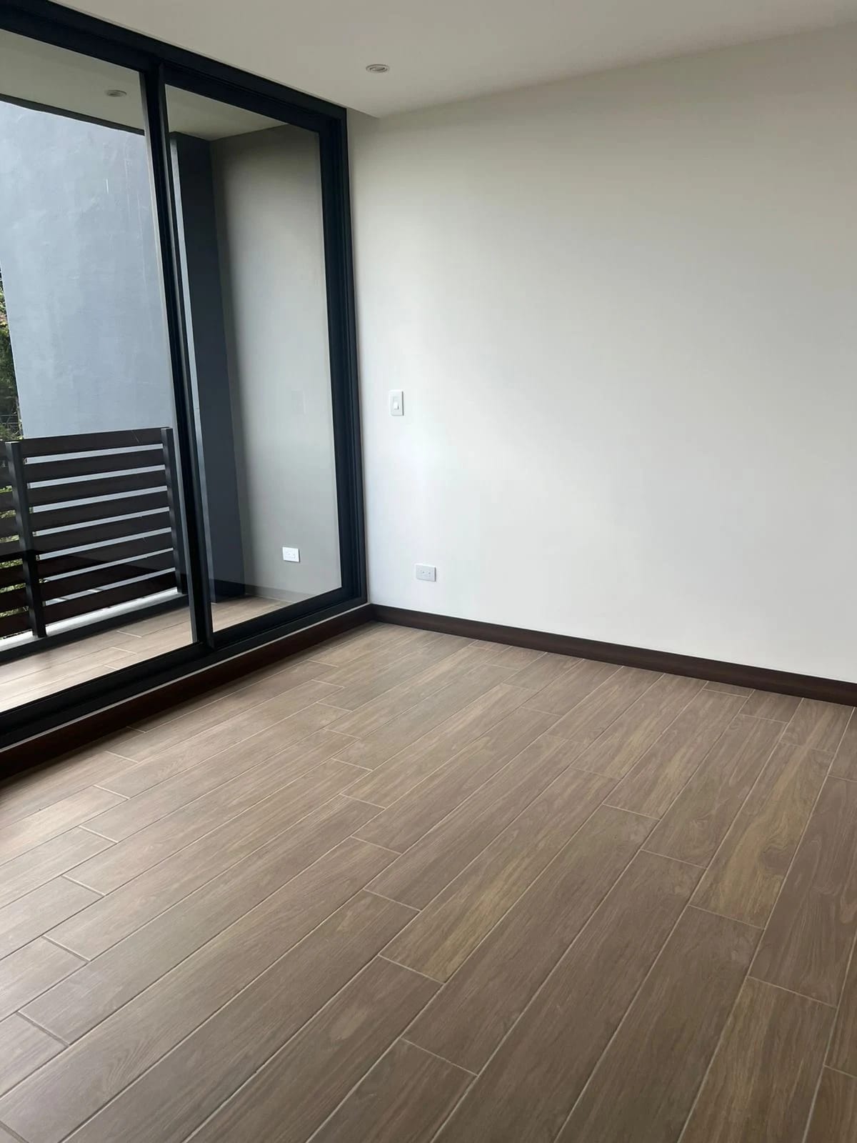 Apartamento en Renta - Spazio Zona 15 — foto 1 de 14