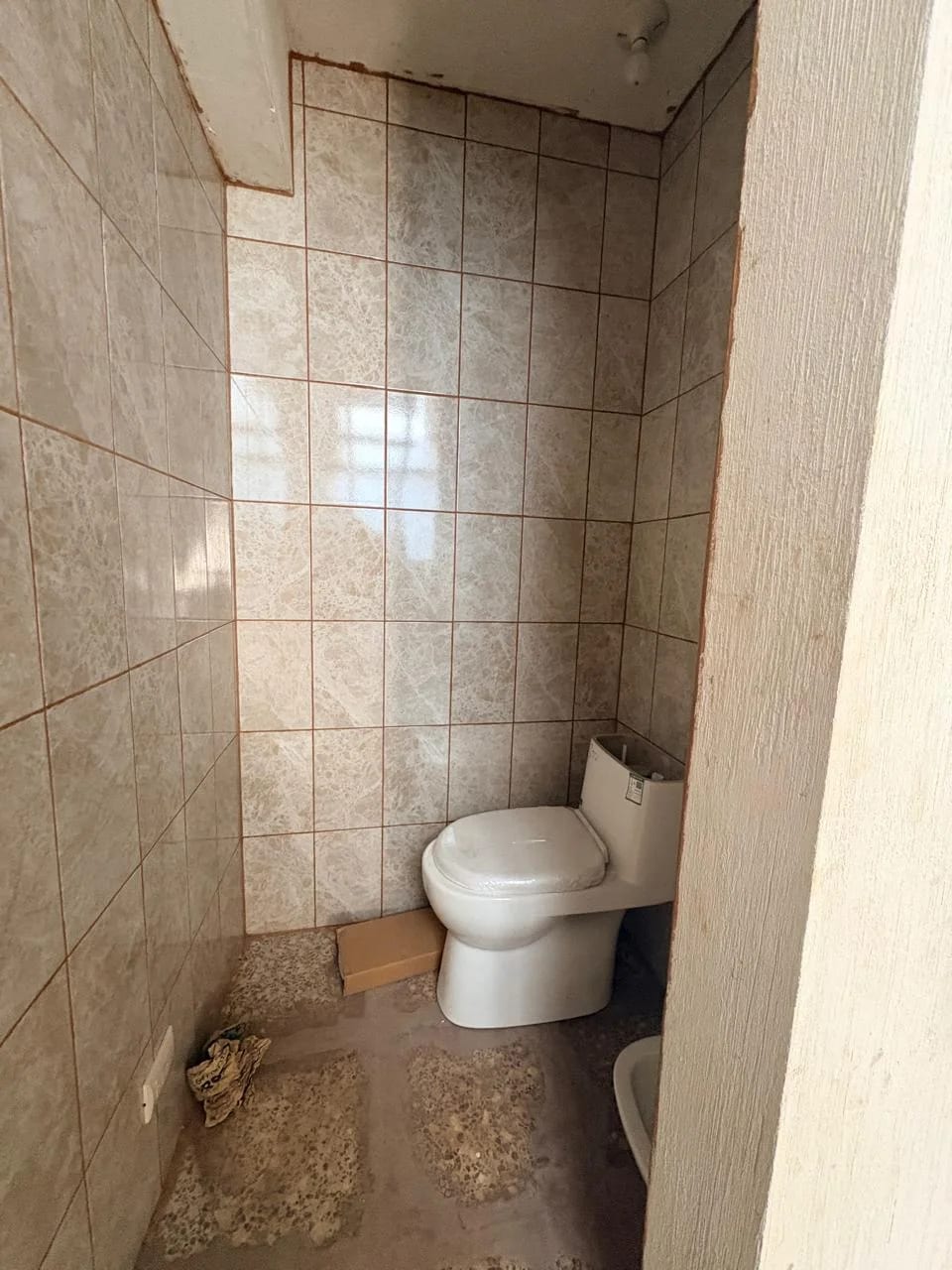 EDIFICIO NUEVO DE TRES NIVELES EN VENTA – AVENIDA BOLÍVAR — foto 8 de 8