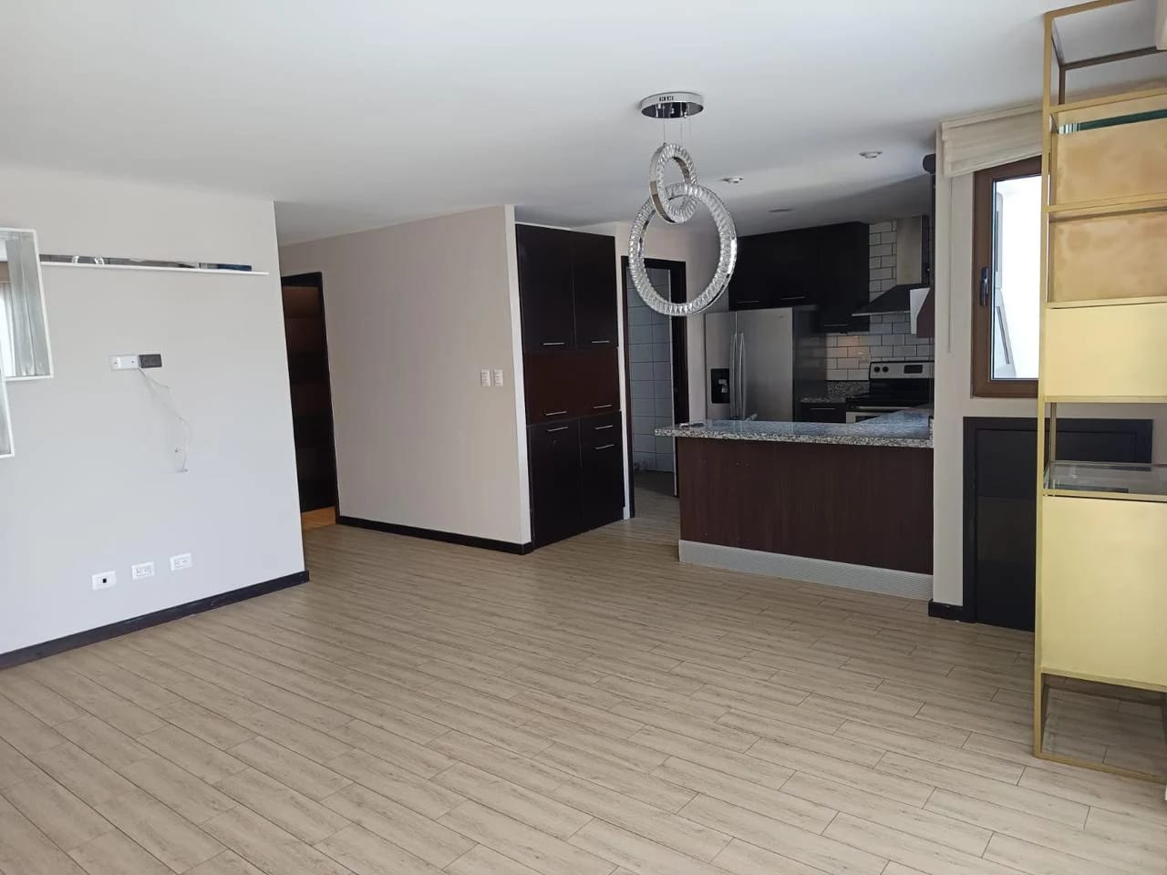 🏙️ Apartamento en Renta – Torre 360, Zona 15 — foto 1 de 8