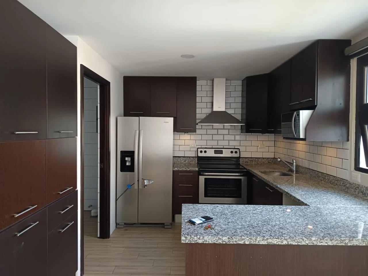 🏙️ Apartamento en Renta – Torre 360, Zona 15 — foto 2 de 8