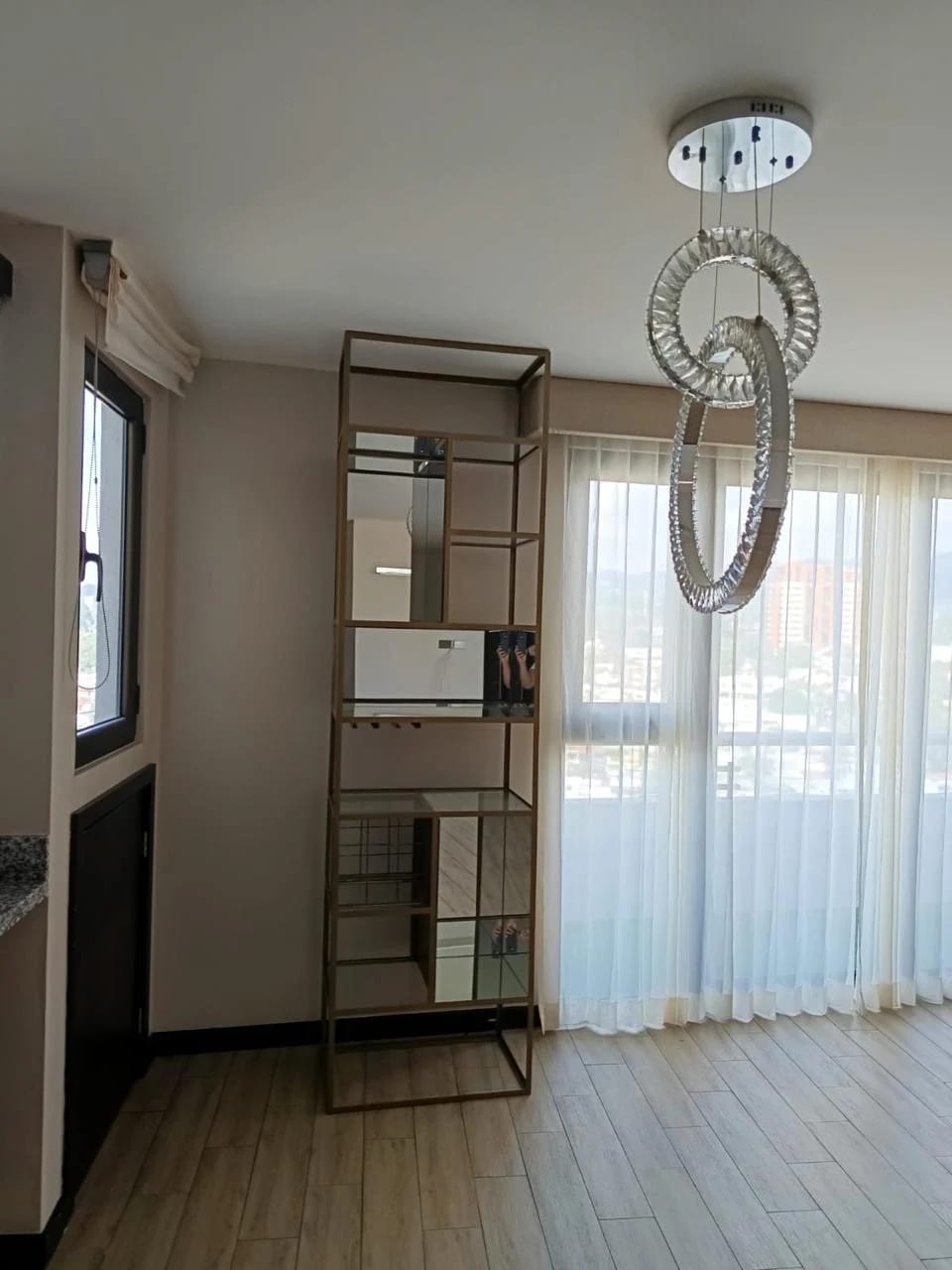 🏙️ Apartamento en Renta – Torre 360, Zona 15 — foto 4 de 8