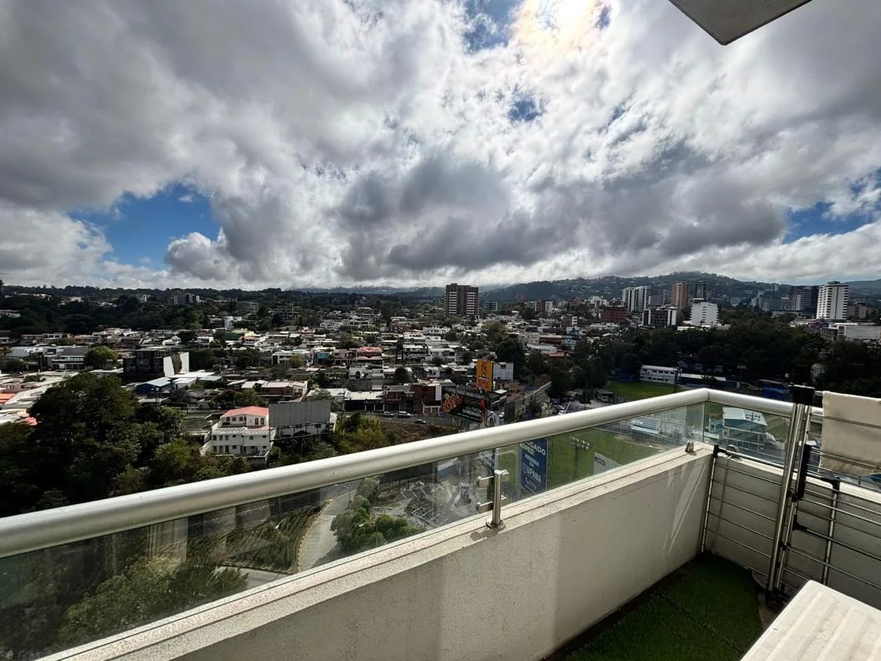 🏙️ Apartamento en Renta – Torre 360, Zona 15 — foto 8 de 8