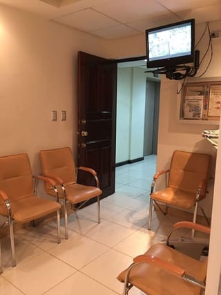 Venta de clinica Medica zona 14 — miniatura 1 de 6