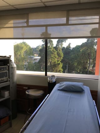 Venta de clinica Medica zona 14 — miniatura 3 de 6