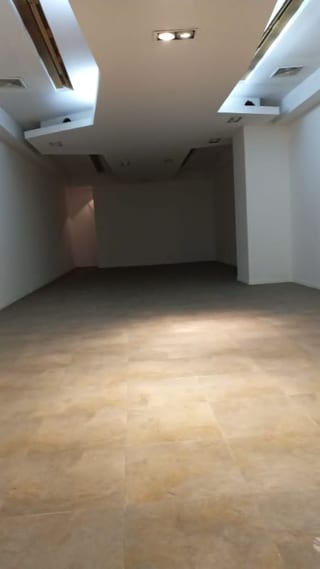 Local en Venta La Pradera zona 10 Primer nivel — miniatura 3 de 4