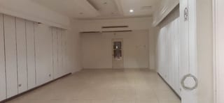 Local en Venta CC Galerias La Pradera zona 10 — miniatura 1 de 6