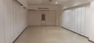 Local en Venta CC Galerias La Pradera zona 10 — miniatura 3 de 6
