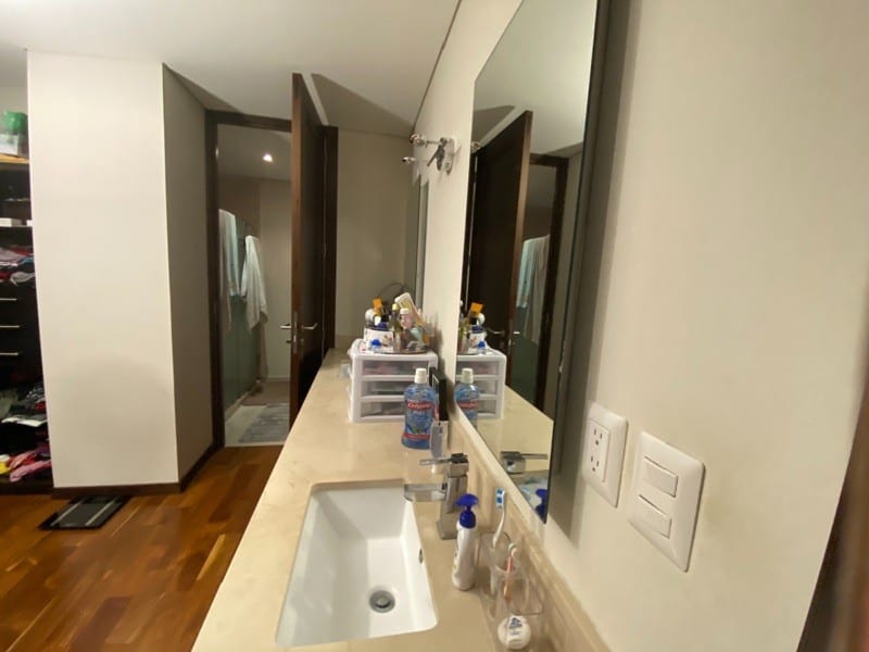 Apartamento en venta Zona 14/ 3 hab — foto 2 de 15