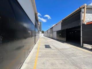 Ofibodegas en renta zona 13 Pamplona — miniatura 3 de 5