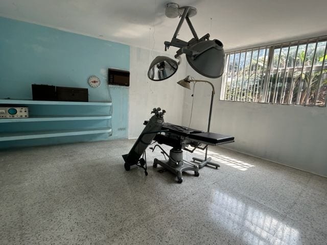Propiedad en renta km 8 CES Edificio de 1000 metros con 2 niveles — foto 12 de 15
