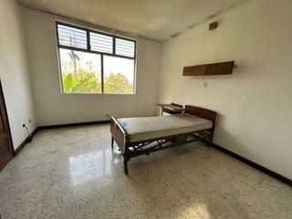Propiedad en renta km 8 CES Edificio de 1000 metros con 2 niveles — miniatura 7 de 15