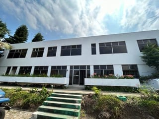 Propiedad en renta km 8 CES Edificio de 1000 metros con 2 niveles — miniatura 15 de 15