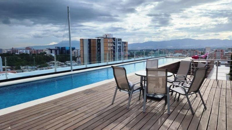 Apartamento en renta en Casalini Diagonal 6 zona 10 — foto 2 de 11