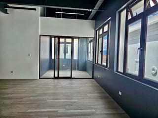 Oficina en renta en Cayala — miniatura 1 de 10