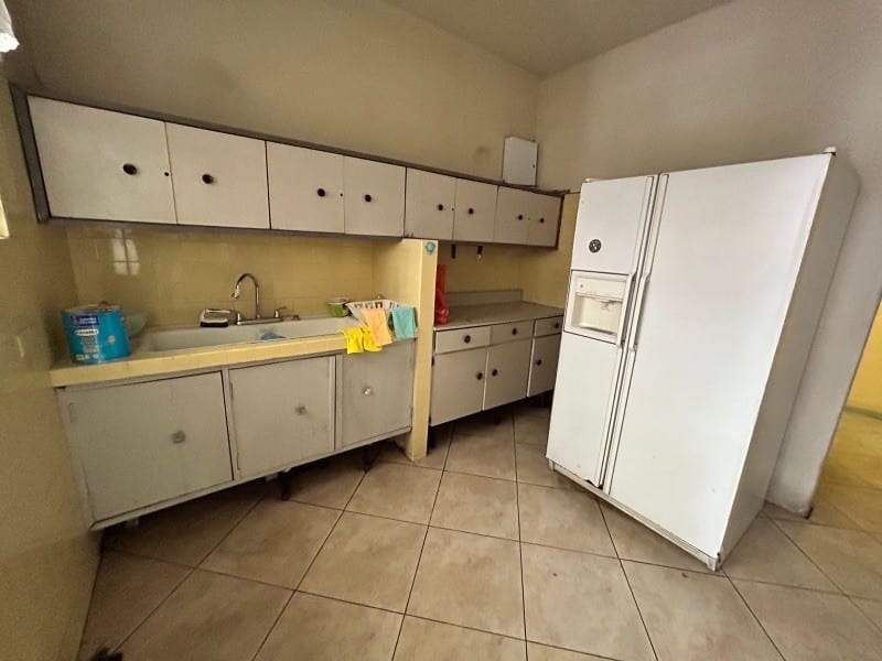 Casa en renta para vivienda u oficina zona 10 — foto 7 de 17