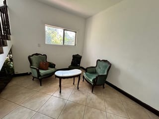 Casa en renta para vivienda u oficina zona 10 — miniatura 11 de 17