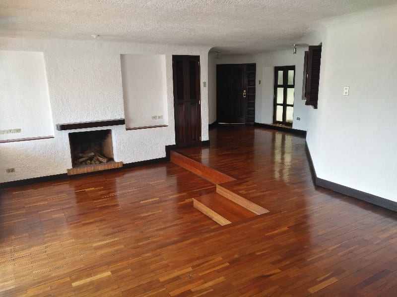 Apartamento en venta edificio Santa Clara Las Cañas zona 10 — foto 1 de 8
