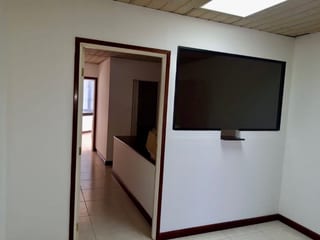 Oficina en renta en Edificio Murano Center zona 10 — miniatura 5 de 7