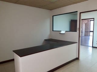 Oficina en renta en Edificio Murano Center zona 10 — miniatura 2 de 7