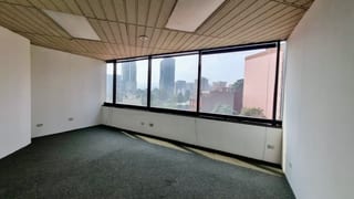 Oficina en renta Edificio Murano Center zona 10 — miniatura 4 de 7