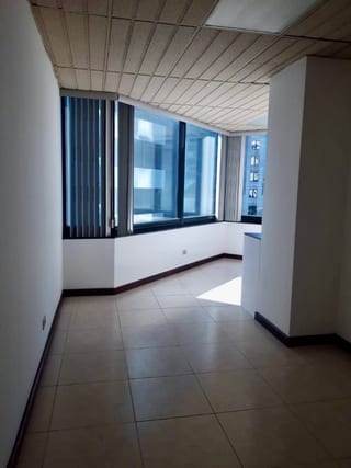 Oficina en renta en Edificio Murano Center zona 10 — miniatura 7 de 7