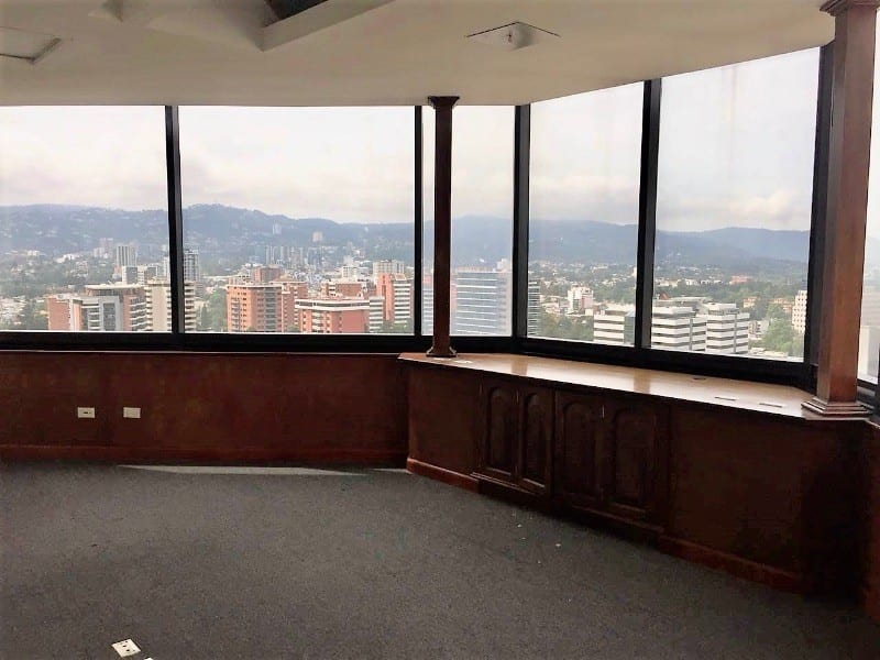 Penthouse en renta Edificio Murano Center zona 10 — foto 2 de 8