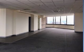 Penthouse en renta Edificio Murano Center zona 10 — miniatura 3 de 8