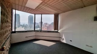 Oficina en renta Edificio Murano Center zona 10 — miniatura 2 de 7