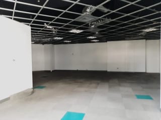 Oficina en renta ubicada en Murano Center zona 10 — miniatura 8 de 11