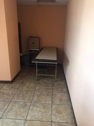 Local para oficina o clinica en zona 14 — miniatura 3 de 8