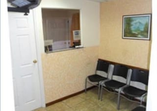 Local para oficina o clinica en zona 14 — miniatura 8 de 8