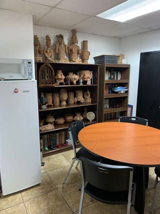 Local para oficina o clinica en zona 14 — miniatura 5 de 8