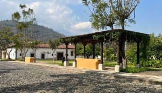 Casa en venta en Antigua Guatemala — miniatura 3 de 6