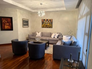 Apartamento en venta o renta zona 14 — miniatura 2 de 5