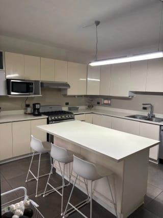 Amplia casa en alquiler Montebello 2 km 10.5 — miniatura 13 de 16