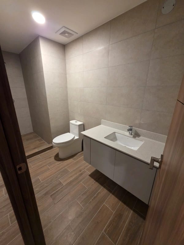 Apartamento en venta o renta Edificio Parque 14 zona 14 — foto 15 de 16