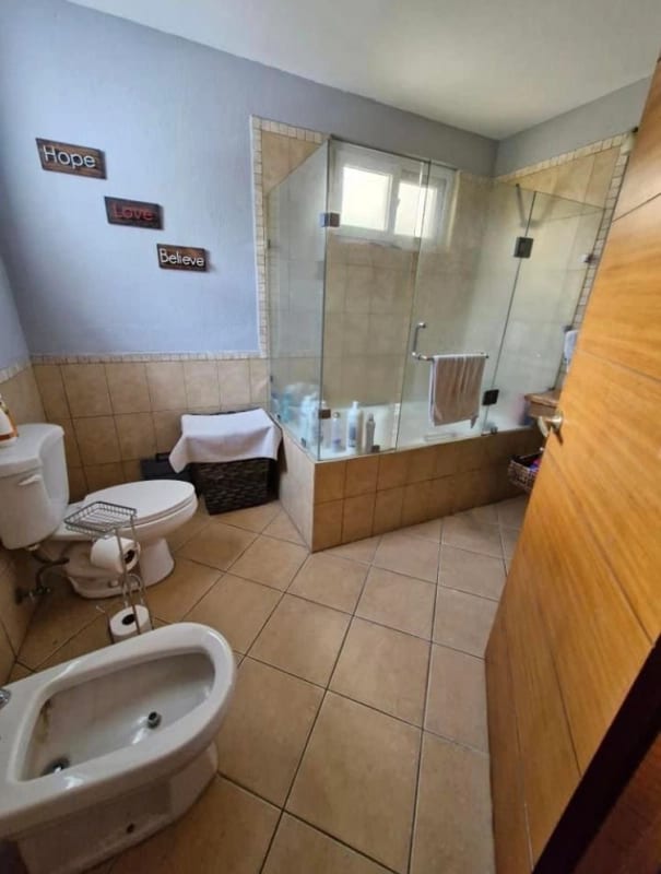 Casa en renta y venta Kanajuyu zona 16 (fuera de garita) — foto 9 de 12